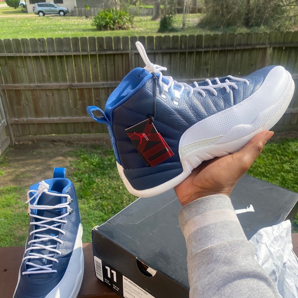 Air Jordan 12 Obsidian 2012